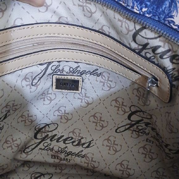 Guess Blue and Pink Tropical Print Tote "Accepting Decent Offer" - Picture 2 of 4